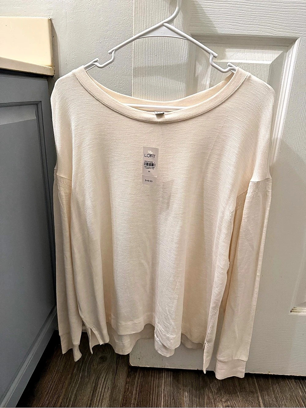 LOFT Long Sleeve relaxed/boxy top. Cream/off-white. Size Medium. NWT